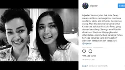 Artis Jessica Iskandar menggugah video di Instagramnya saat bersama Julia Perez. Di Statusnya Jessica mengatakan selamat jalan Kak Julia Perez.. wajah cantikmu, semangatmu, dan tawa candamu selalu ada di hatiku dan semua orang. (Instagram/inijedar)