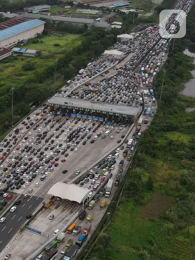 KEPADATAN RUAS JALAN TOL