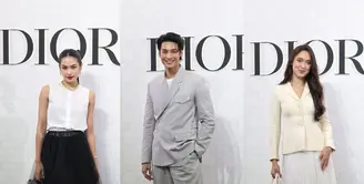 Pembukaan kembali butik Dior Plaza Indonesia dirayakan dengan acara koktail pada akhir pekan lalu. Sederet public figure turut meramaikan acara tersebut dengan tampilan menawan khas Dior bernuansa netral.