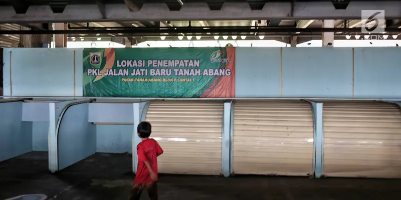 Tempat Penampungan PKL di Blok F Tanah Abang