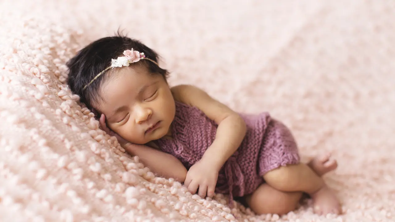 bayi tidur lelap