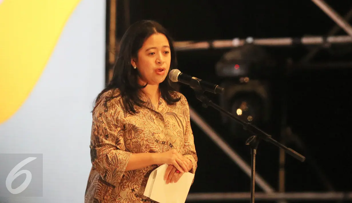 Menteri Koordinator Pembangunan Manusia dan Kebudayaan (Menko PMK) Puan Maharani, memberi sambutan pada saat pembukaan TAFISA Games 2016 ke-6 di Mall Ancol Beach City, Jakarta, Sabtu (8/10/2016). (Liputan6.com/Herman Zakharia)