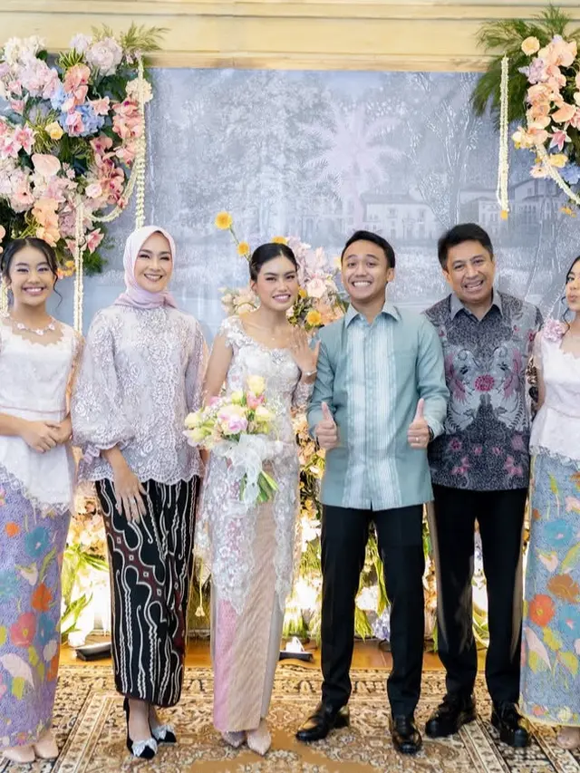 Alya Rohali saat Acara Tunangan Putri Sulungnya. [@arohali]