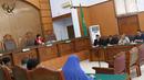 Suasana sidang gugatan praperadilan yang diajukan tersangka Jon Riah Ukur alias Jonru Ginting di PN Jakarta Selatan, Selasa (21/11). Majelis hakim menolak seluruh gugatan praperadilan yang diajukan tersangka Jonru. (Liputan6.com/Immanuel Antonius)