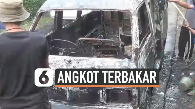 Mobil angkutan kota terbakar di daerah Ciampea Bogor. Sopir berhasil selamat dalam peristiwa ini, namun kobaran api menghanguskan kendaraan umum tersebut.