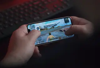 Ciri-ciri anak mengalami overstimulated gadget. (Foto: Unsplash/Onur Binay)