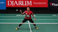 Pemain Musica Champions, Jonatan Christie, ikut membantu timnya menang 5-0 atas tim Hitachi pada laga Djarum Superliga Badminton 2017 di DBL Arena, Surabaya, Senin (20/2/2017). (Bola.com/Fahrizal Arnas)