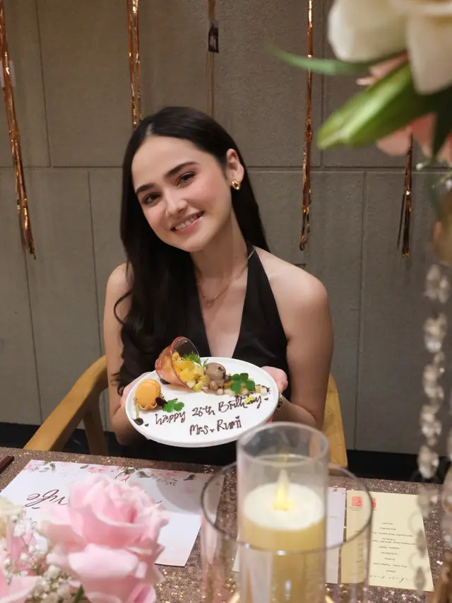Gaya Syifa Hadju Rayakan Ulang Tahun Pertama sebagai Istri, Tampil Elegan dengan Kalung Cartier Rp42 Jutaan