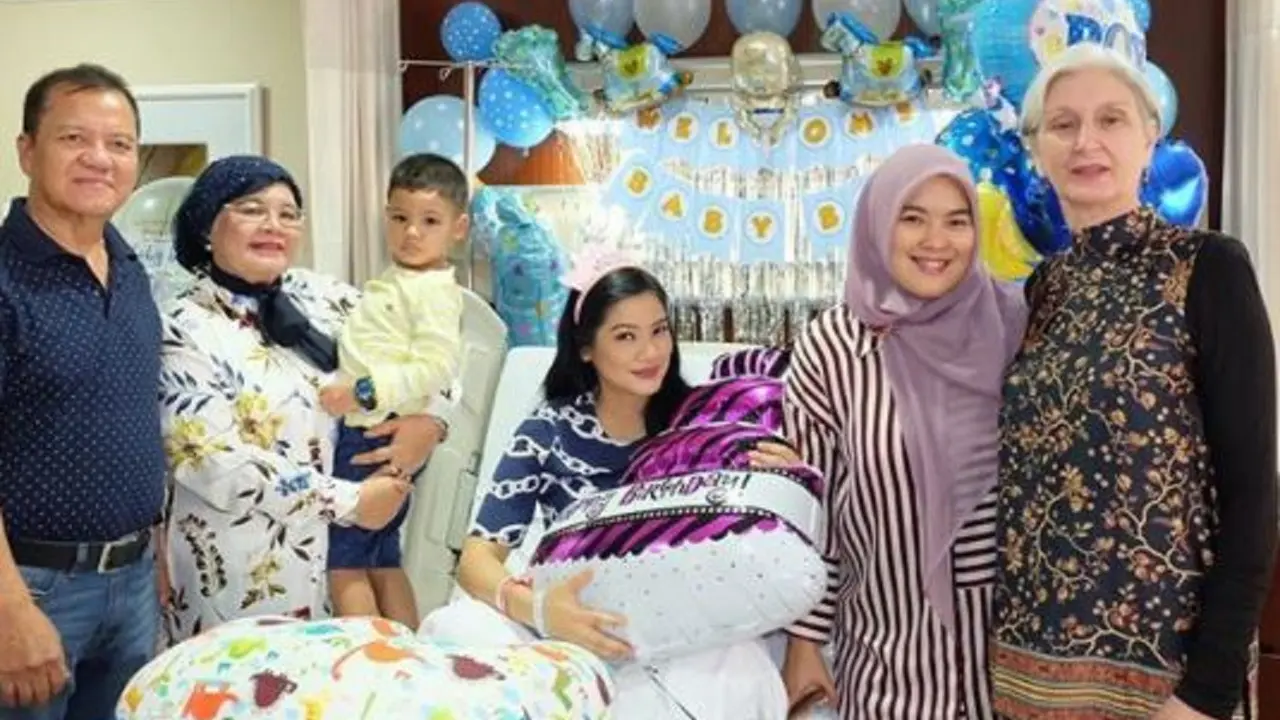 [Bintang] Titi Kamal