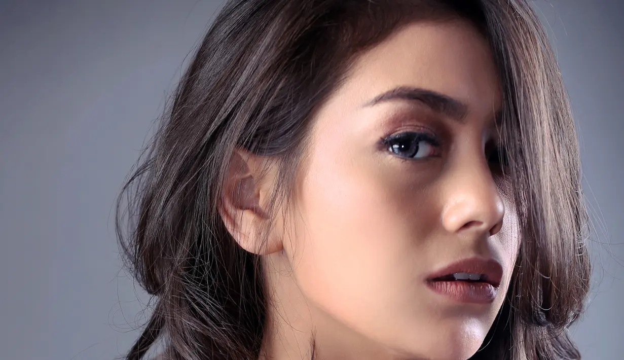 Meski tengah dekat dengan aktris yang sedang naik daun itu, Vincentia tidak pernah memberi restu mengenai hubungannya. (Febio Hernanto/Bintang.com)