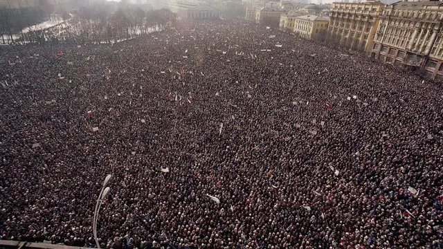 Konser Monster of Rock.