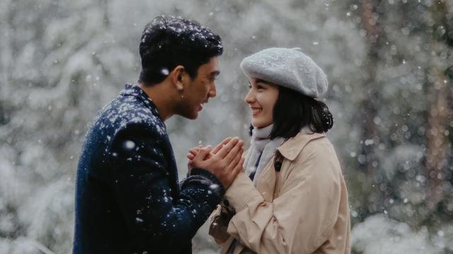 [Bintang] 8 Pasang Artis Muda Indonesia yang Kerap Berlibur