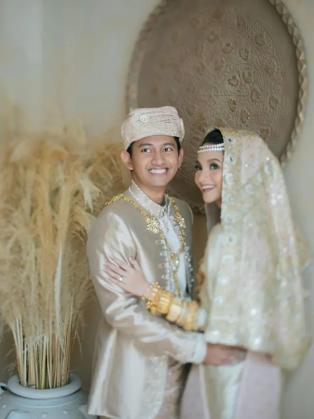6 Prewedding Terbaru Sabrina Anggraini dan Belva Devara, Pakai Adat Minang