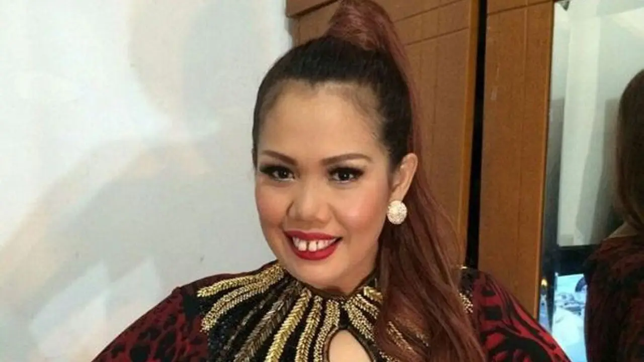 Elly Sugigi
