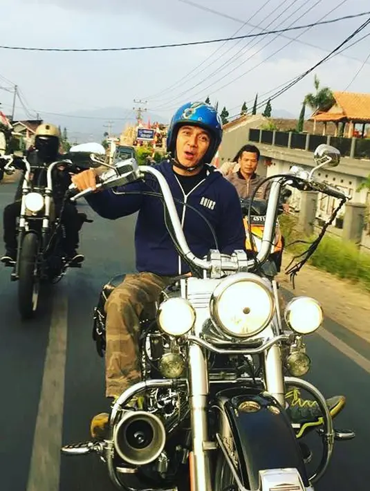 Saat ini Jenazah Agung Hercules dikabarkan akan dimakamkan di Bandung. (Liputan6.com/IG/agunghercules88)