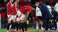 Manchester United harus mengakui keunggulan Fulham lewat dengan skor 3-4 adu penalti setelah bermain imbang 1-1 pada waktu normal. (Darren Staples/AFP)