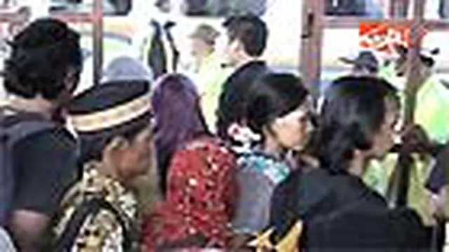 Stasiun Pasar Senen Mulai Dipadati Pemudik