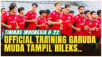 Suasana latihan resmi Timnas Indonesia U-22 jelang uji coba kontra Mali U-22 berlangsung santai namun tetap fokus.
