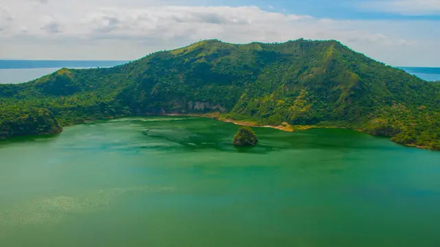 6 Pulau Misterius yang Simpan Rahasia Sejarah Dunia