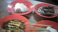 10 Rekomendasi Sate Klopo di Surabaya, Sensasi Gurih Legendaris yang Tak Terlupakan