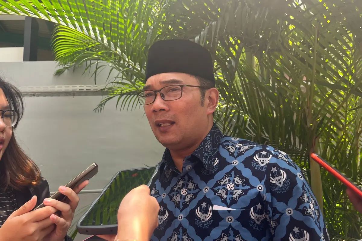 Gubernur Jawa Barat Ridwan Kamil menyinggung soal Pembangkit Listrik Tenaga Uap (PLTU) yang dituding jadi sumber emisi terbesar penyumbang polusi udara di wilayah Jakarta.