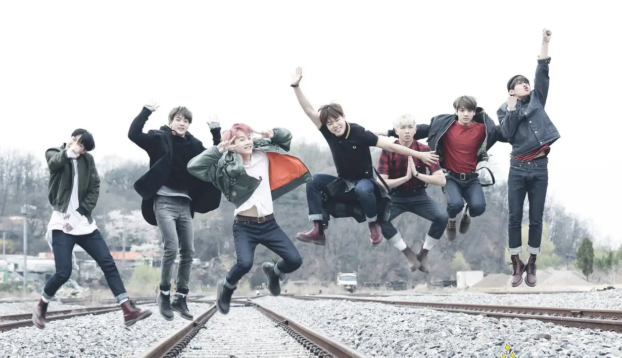 Sebelumnya diberitakan jika BTS mendapatkan berbagai pujian dari berbagai pihak karena prestasi internationalnya ini, salah satunya adalah Presiden Korea Selatan, Moon Jae In. (Foto: Soompi.com)