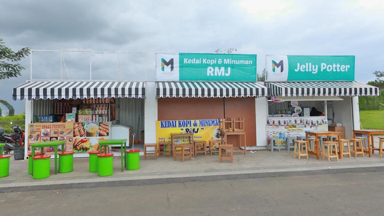 Puluhan ruang usaha bagi UMKM di kawasan Central Park Meikarta.