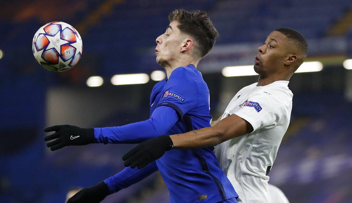 Pemain Chelsea, Kai Havertz, mengontrol bola saat melawan Krasnodar pada laga Liga Champions di Stadion Stamford Bridge, Rabu (9/12/2020). Kedua tim bermain imbang 1-1. (AP Photo/Kirsty Wigglesworth, Pool)