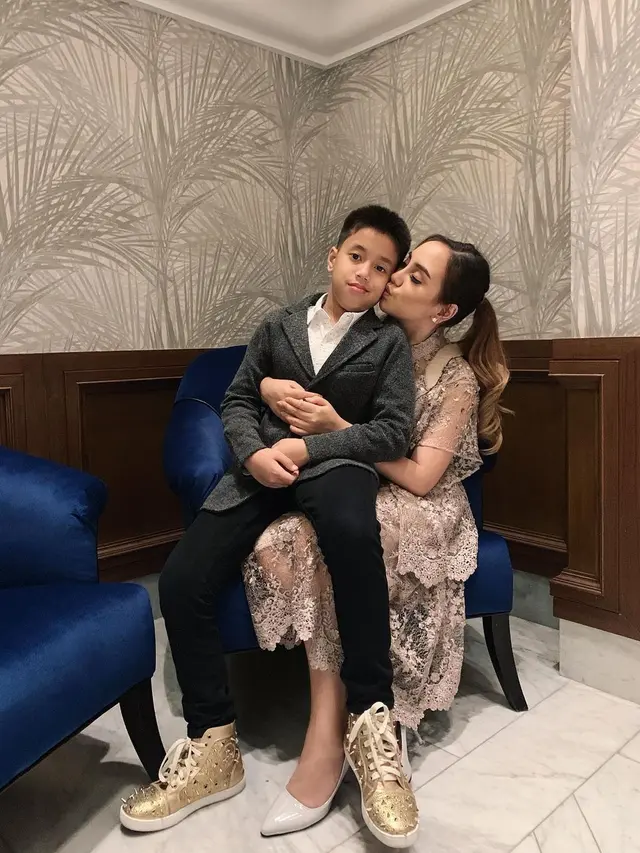 6 Potret Kebersamaan Salmafina Sunan dan Sean Sang Adik, Selalu Beri Dukungan