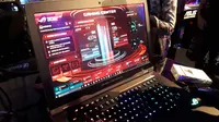 Notebook gaming terbaru Asus seri ROG GX800. (Liputan6.com/Agustinus M Damar)