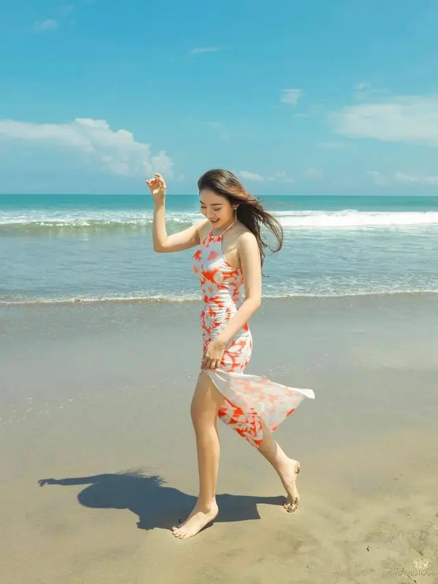 10 Gaya Kasual Natasha Wilona saat Liburan di Bali hingga Dubai, Selalu Stylish