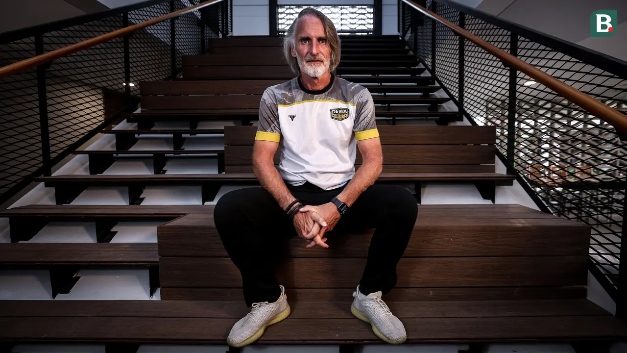 Pelatih Dewa United Jan Olde Riekerink