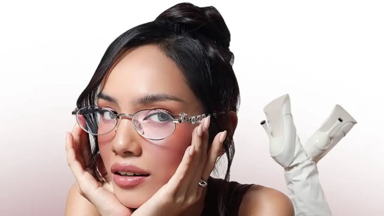 Wajah Segar dan Sehat Sepanjang Hari dengan Blush On Stick Cocok untuk Tampilan Lebaran