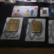 Emas batangan terlihat di galeri 24 Pegadaian, Tangerang, Selasa (7/7/2020). Kenaikan harga emas Pegadaian khusus batangan 1 gram cetakan Antam di tengah lonjakan kasus virus corona menjaga permintaan untuk safe havenlogam mulia. (Liputan6.com/Angga Yuniar)