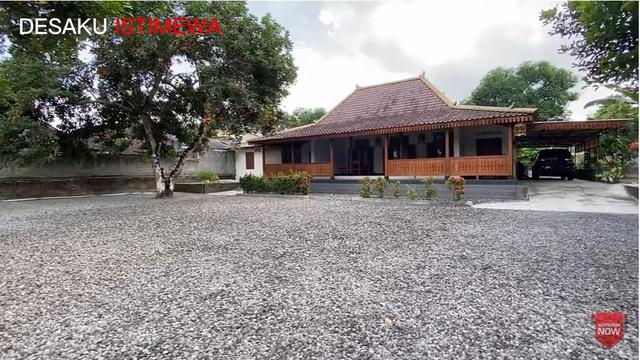 8 Potret Rumah Putri Ariani di Jogja Bergaya Joglo, Punya Halaman Luas dan Asri