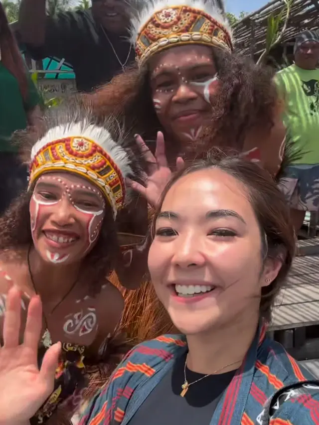 Kunjungan Gisel ke Kali Biru Papua. (credit:instagram.com/gisel_la)