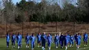 Ajang sepak bola paling bergengsi ini dijadwalkan bergulir pada 11 Juni hingga 19 Juli 2026. Tampak dalam foto, para pemain Timnas Prancis saat mengikuti sesi latihan di pusat pelatihan New England Revolution di Foxborough, Massachusetts, pada 25 Maret 202. (Franck FIFE/AFP)