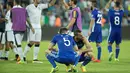 Para pemain Israel terlihat kecewa saat timnya kalah 0-3 dari Italia pada Kualifikasi Piala Dunia 2018 di Stadion Sammy Ofer, Haifa, Selasa (6/9/2016) dini hari WIB. (AFP/Jack Guez)