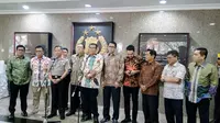Kapolri Jenderal Pol Tito Karnavian dan Pansus Hak Angket KPK di Mabes Polri. (Liputan6.com/Hanz Jimenez Salim)