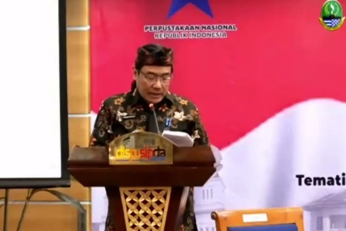 Kepala Dinas Perpustakaan Provinsi Jawa Barat Hening Widiatmoko