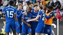 Para pemain Chelsea merayakan gol yang dicetak oleh Raheem Sterling ke gawang Burnley pada laga pekan ke-8 Premier League 2023/2024 di Stadion Turf Moor, Sabtu, (7/10/2023). Hasil ini membawa Chelsea naik ke urutan ke-10 dengan 11 poin. Sementara, Burnley semakin terpuruk di peringkat ke-18 dengan baru meraih empat angka.
(AFP/Oli Scarff)