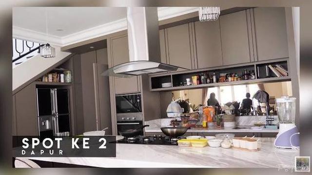 8 Potret Mewah Isi Rumah Baru Teuku Wisnu dan Shireen Sungkar