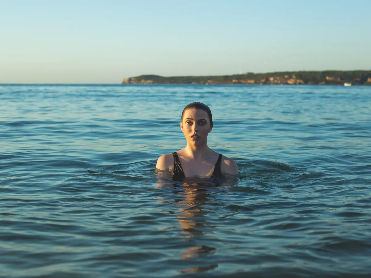 Mengungkap Misteri Arti Mimpi Berenang Di Laut