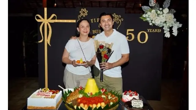 6 Momen Perayaan Ultah Anjasmara ke-50, Meriah Bareng Dian Nitami dan Keluarga