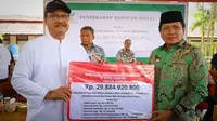 Mensos Gus Ipul Serahkan Bantuan Rp29 Miliar Lebih untuk Masyarakat Miskin dan Rentan di Kota Ambon