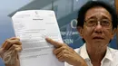 Direktur PT Sido Muncul, Irwan Hidayat saat mengklarifikasi produk Sido Muncul yang diberi label 'Prop 65 Warning' oleh Negara Bagian California, Jakarta, Kamis (14/8/2015). BPOM menyatakan produk Tolak Angin aman dikonsumsi. (Liputan6.com/Yoppy Renato)