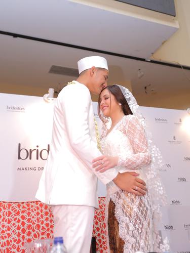 Dari Terkesan Sederhana Hingga Mewah Gaun Pengantin Tasya Kamila Si Anak Gembala Fashion Fimela Com