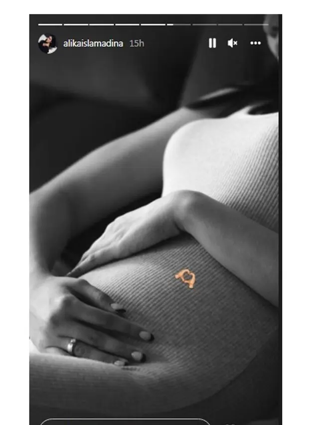 Umumkan Hamil 5 Bulan, Ini 7 Potret Alika Islamadina Pamer Baby Bump