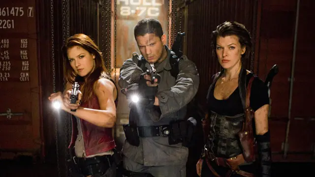 [Bintang] Milla Jovovich dan Ali Larter