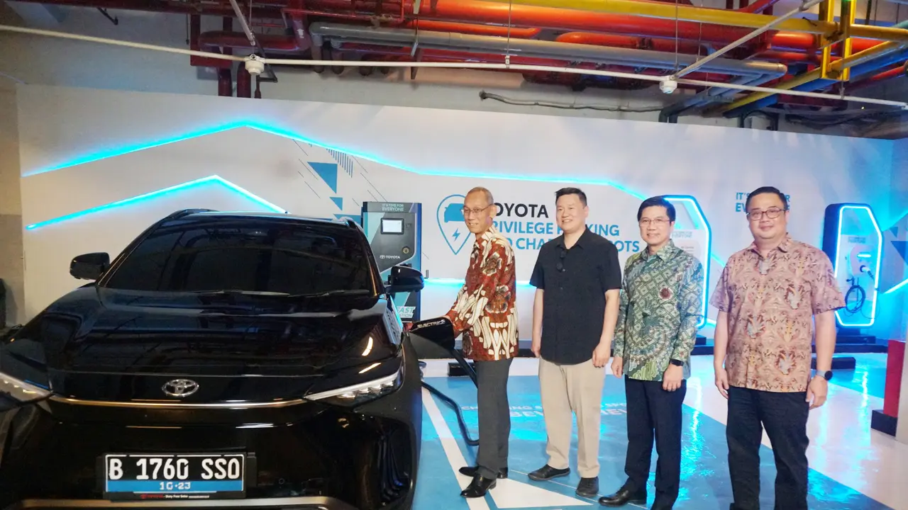 Toyota Bangun Fasilitas Pengisian Mobil Listrik (ist)